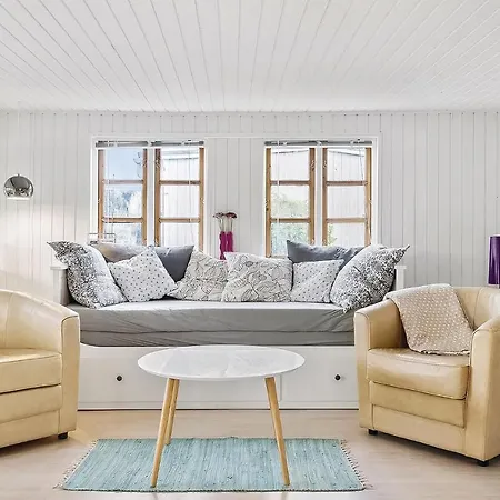 Stunning In W/ 1 Bedrooms * Karrebaeksminde