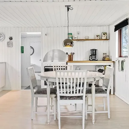 Дом отдыха Stunning In W/ 1 Bedrooms