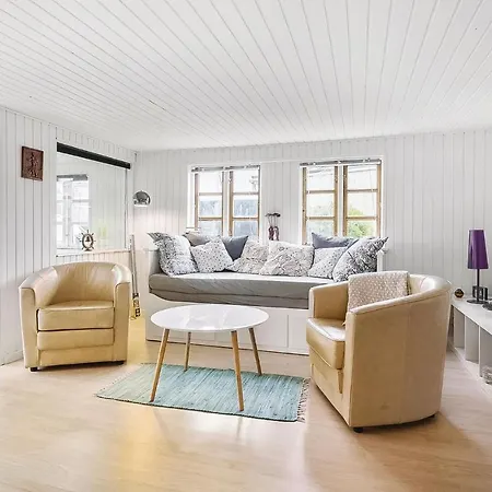 Stunning In W/ 1 Bedrooms * Karrebaeksminde