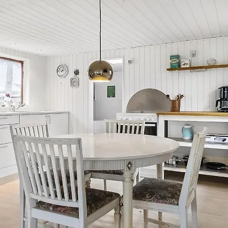 Stunning In W/ 1 Bedrooms * Karrebaeksminde