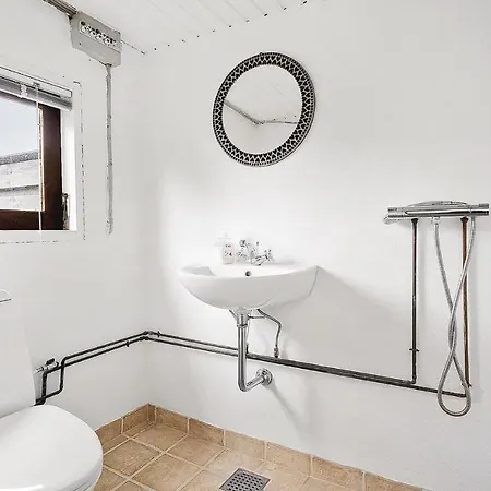 Дом отдыха Stunning In W/ 1 Bedrooms Karrebaeksminde